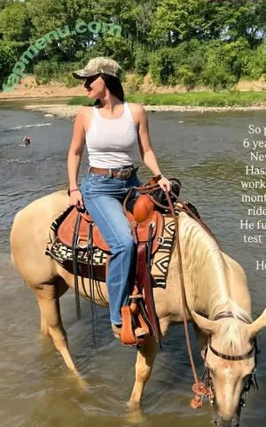 Kacey Musgraves / heavenlyyhazel / spaceykacey nude photo #0362