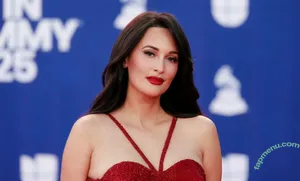 Kacey Musgraves / heavenlyyhazel / spaceykacey nude photo #0419