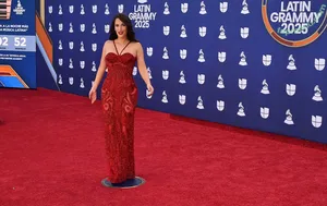 Kacey Musgraves / heavenlyyhazel / spaceykacey nude photo #0430