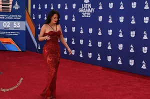 Kacey Musgraves / heavenlyyhazel / spaceykacey nude photo #0431