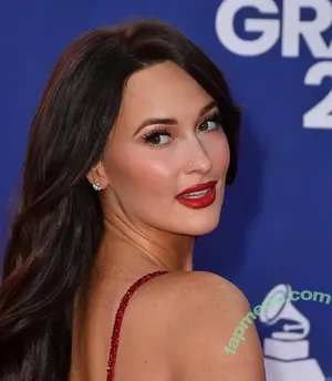 Kacey Musgraves / heavenlyyhazel / spaceykacey nude photo #0437