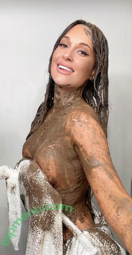 Kacey Musgraves nude photo #0235 (heavenlyyhazel / spaceykacey)