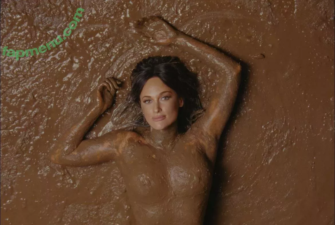 Kacey Musgraves nude photo #0239 (heavenlyyhazel / spaceykacey)