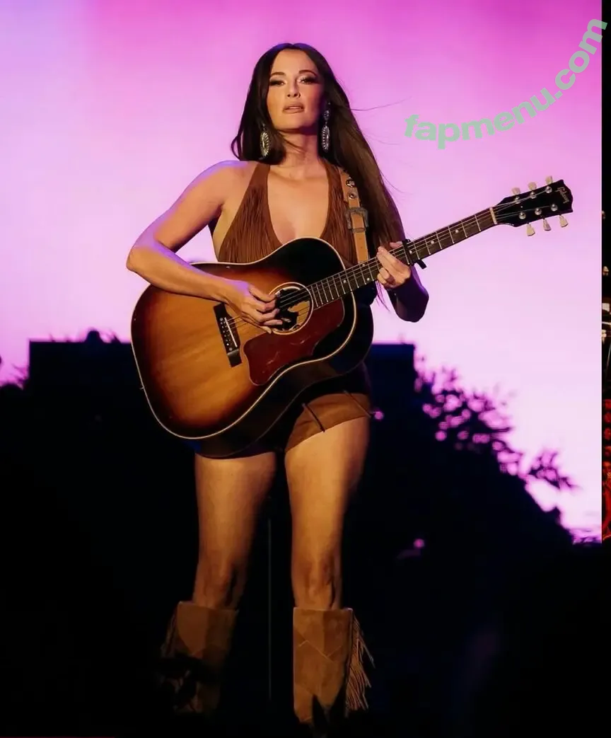 Kacey Musgraves nude photo #0395 (heavenlyyhazel / spaceykacey)