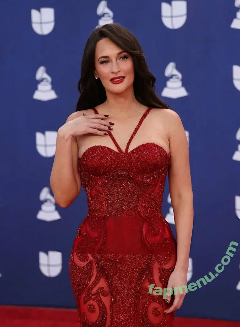 Kacey Musgraves nude photo #0415 (heavenlyyhazel / spaceykacey)