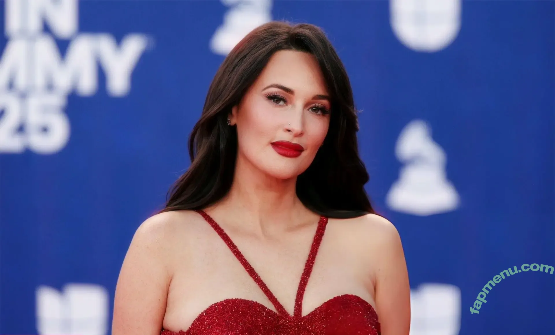 Kacey Musgraves nude photo #0419 (heavenlyyhazel / spaceykacey)