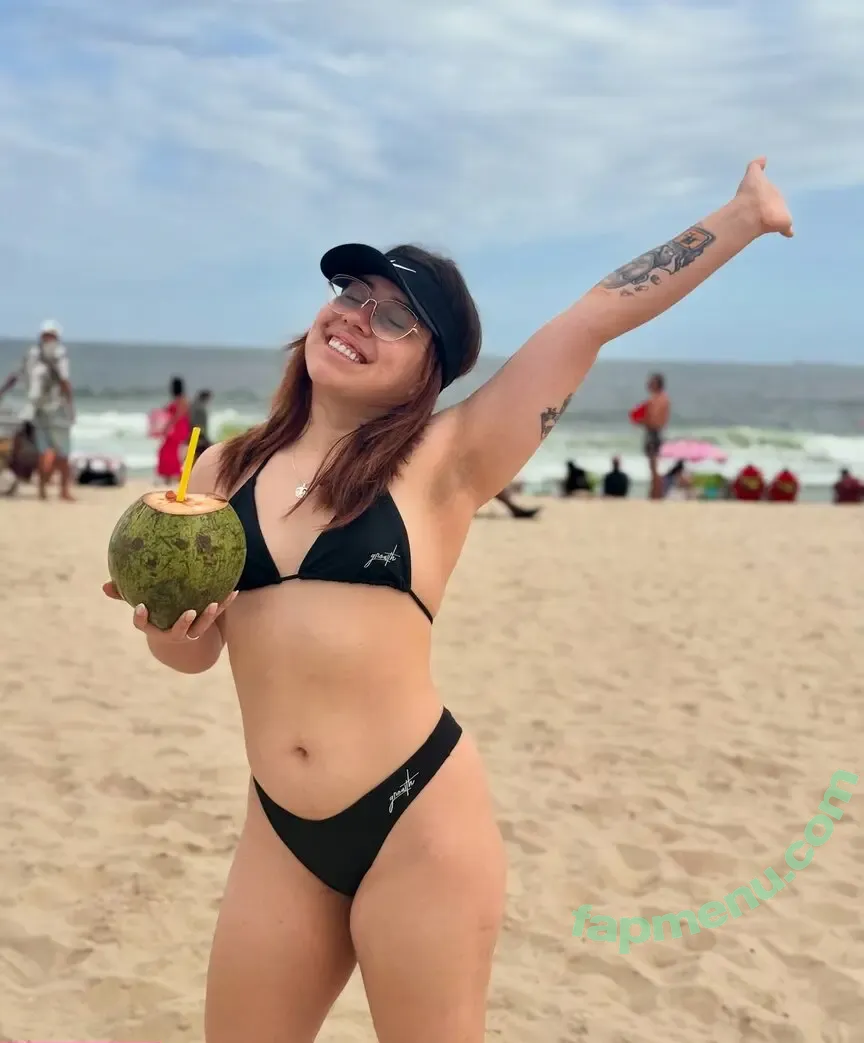 Kaciane Caroline nude photo #0003 (kacianecaroline)