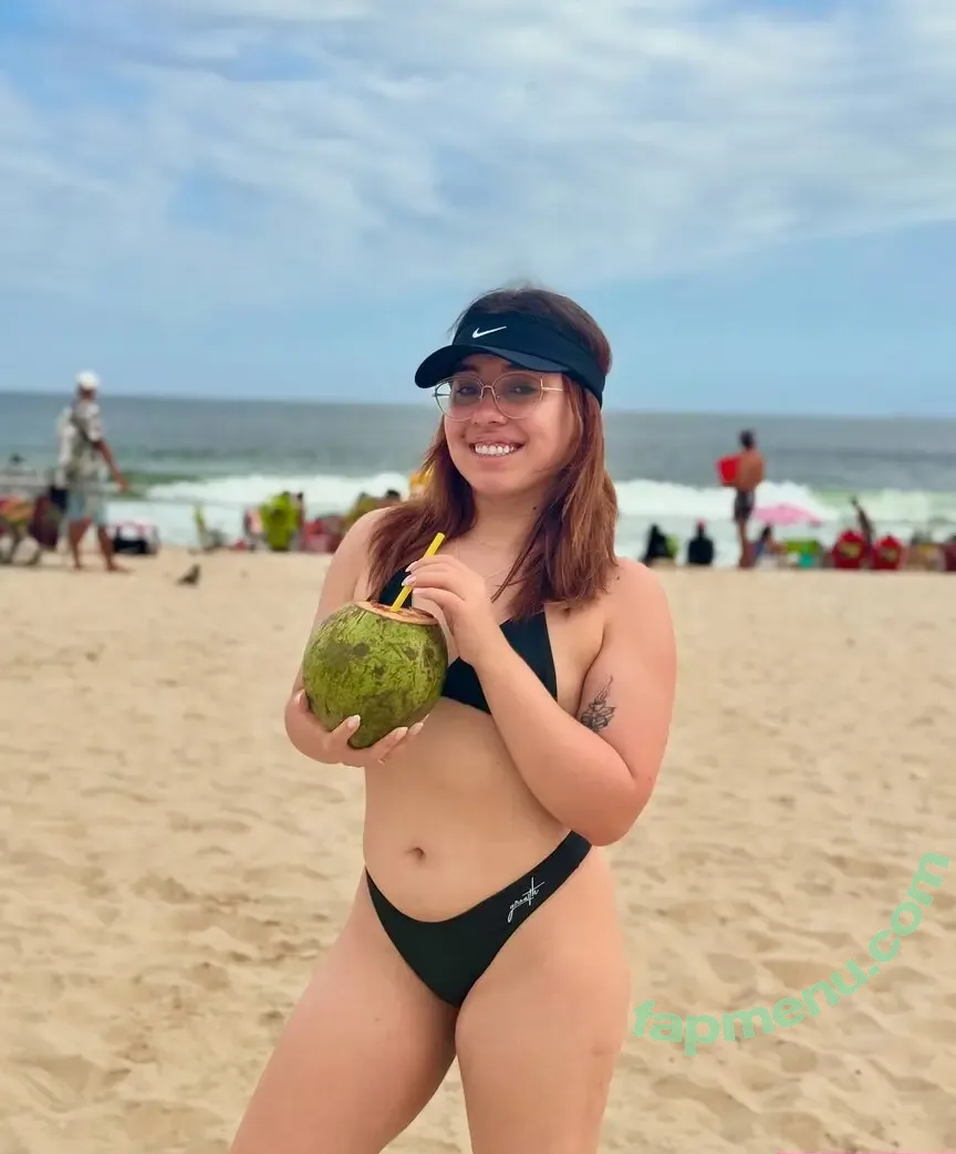 Kaciane Caroline nude photo #0004 (kacianecaroline)
