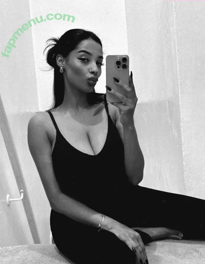 Kadelle Samuals nude photo #0049 (Kadellesamuals_)