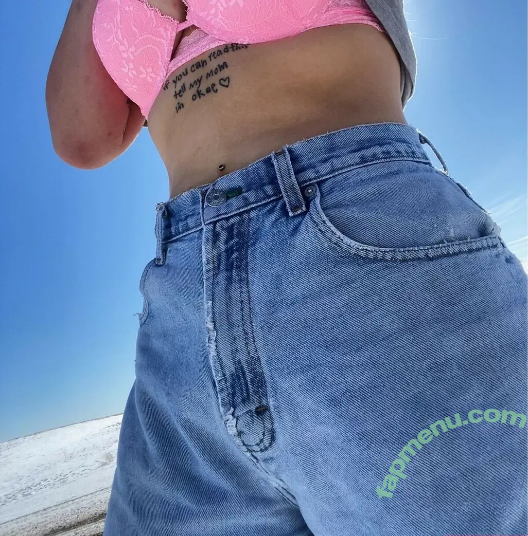 Kaela Wilton nude photo #0017 (kaelawltn / oklwlt)