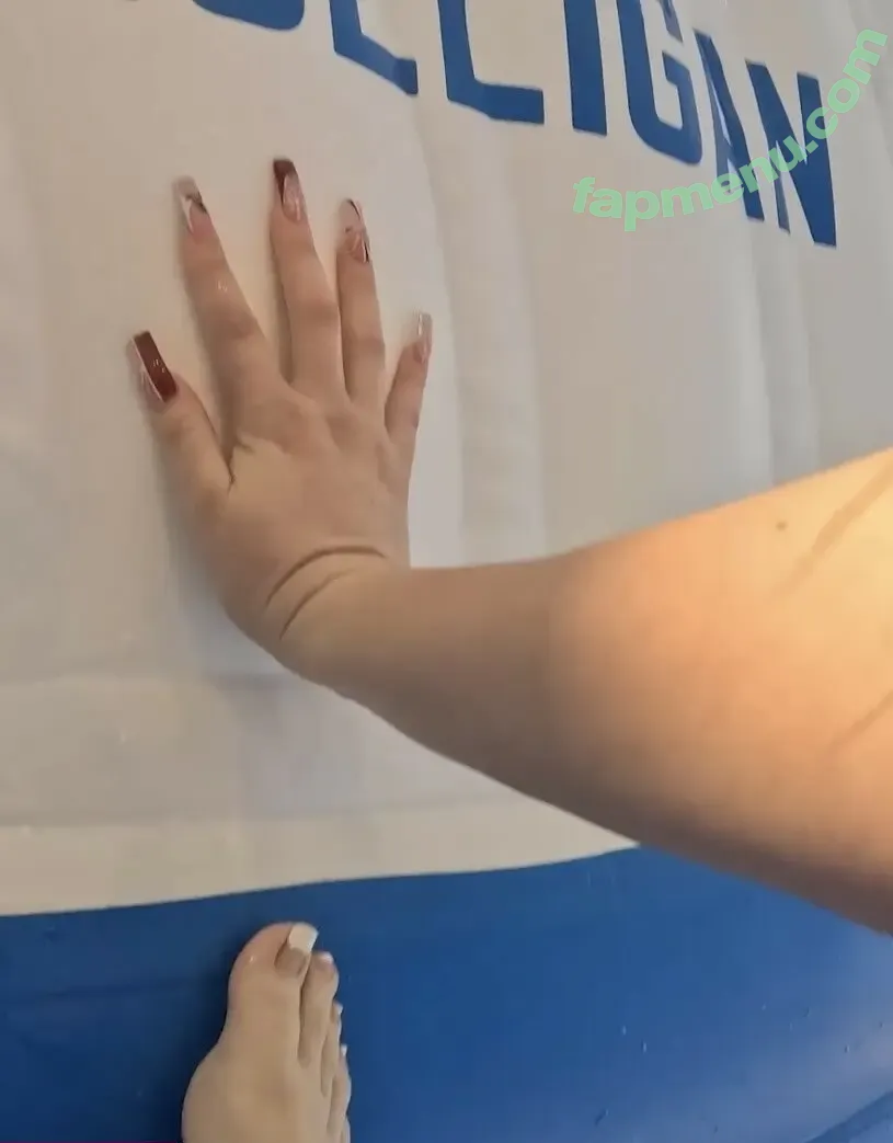 Kaelyn nude photo #0049 (baeeeeelyn / yummykaelyn)