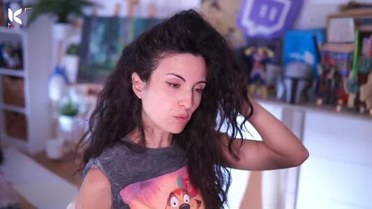 Kafkanya / danilacattani nude photo #0437