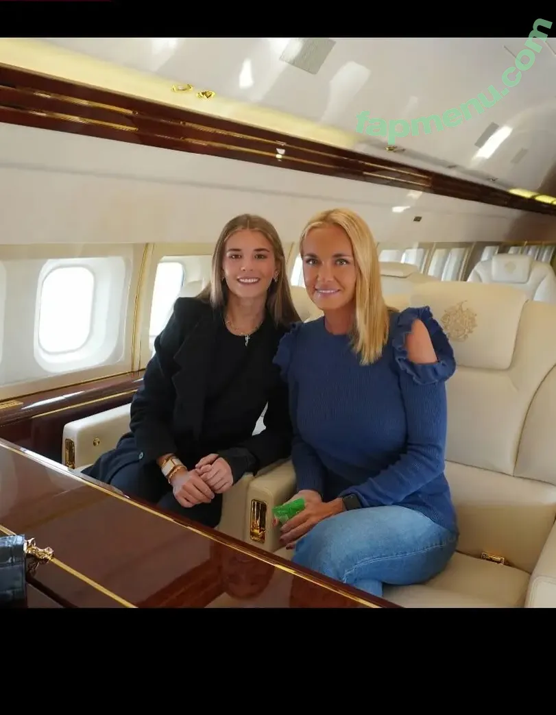 Kai Trump nude photo #0050 (kaitrump / kaitrumpgolfer)