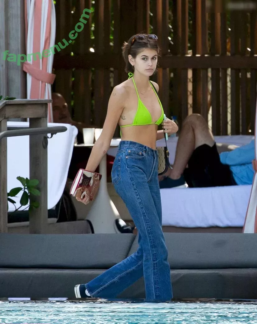 Kaia Gerber nude photo #0712 (KaiaGerber)