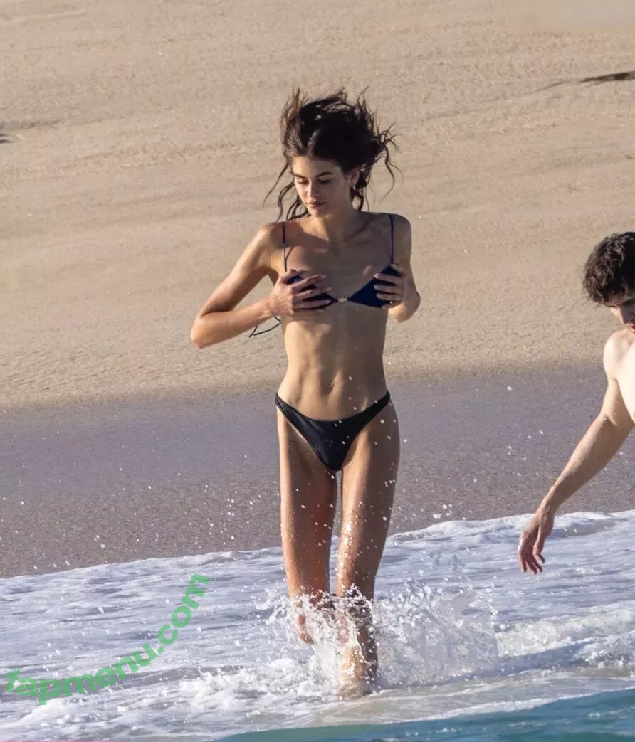 Kaia Gerber nude photo #0915 (KaiaGerber)