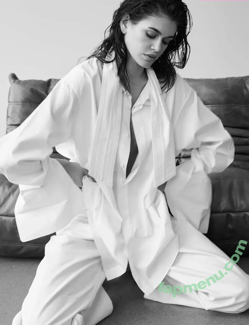 Kaia Gerber nude photo #1052 (KaiaGerber)