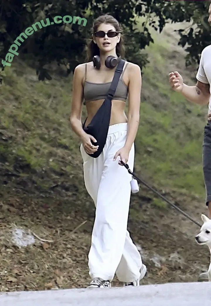 Kaia Gerber nude photo #1085 (KaiaGerber)