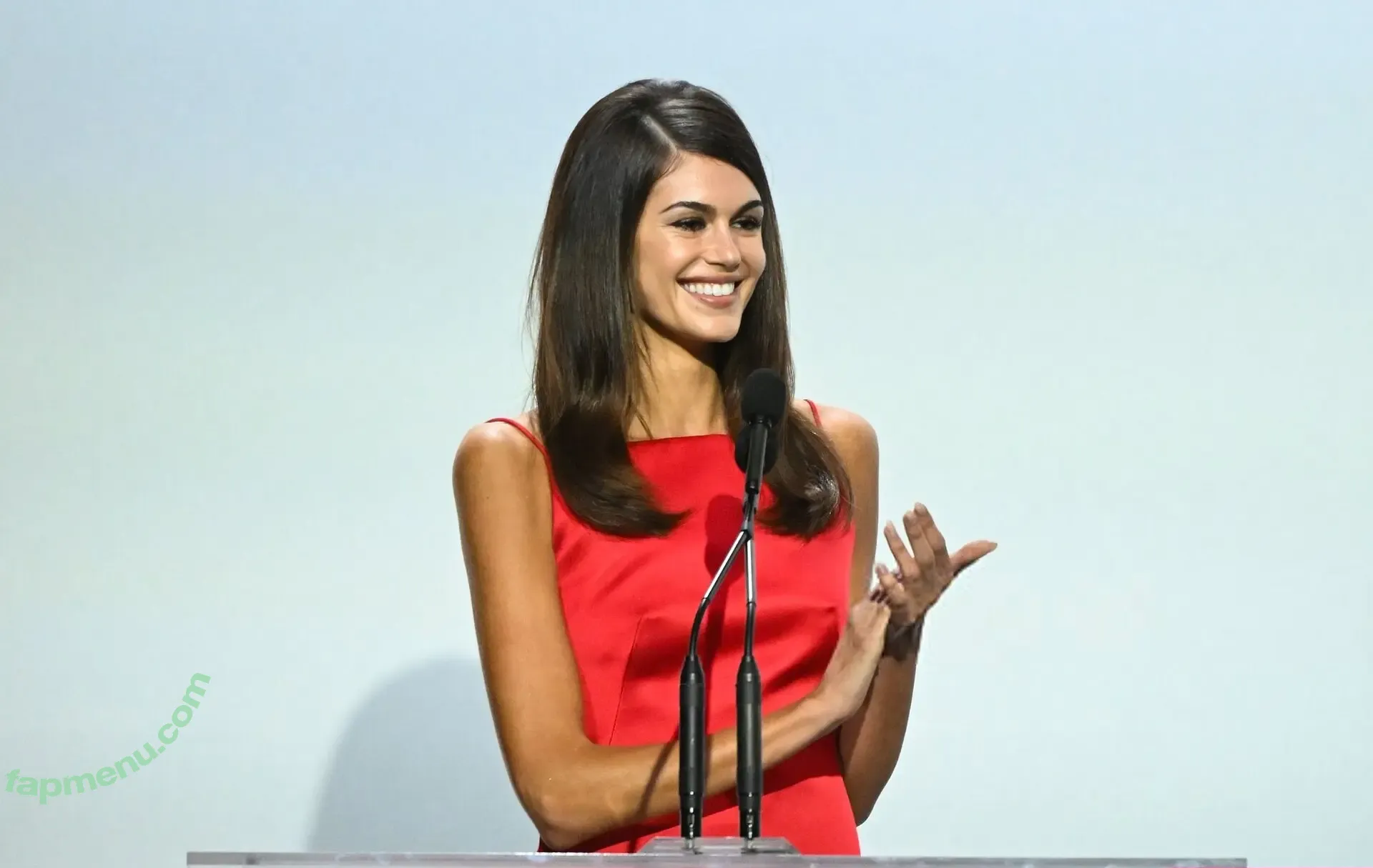 Kaia Gerber nude photo #1202 (KaiaGerber)