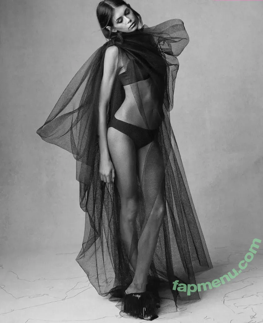 Kaia Gerber nude photo #1276 (KaiaGerber)