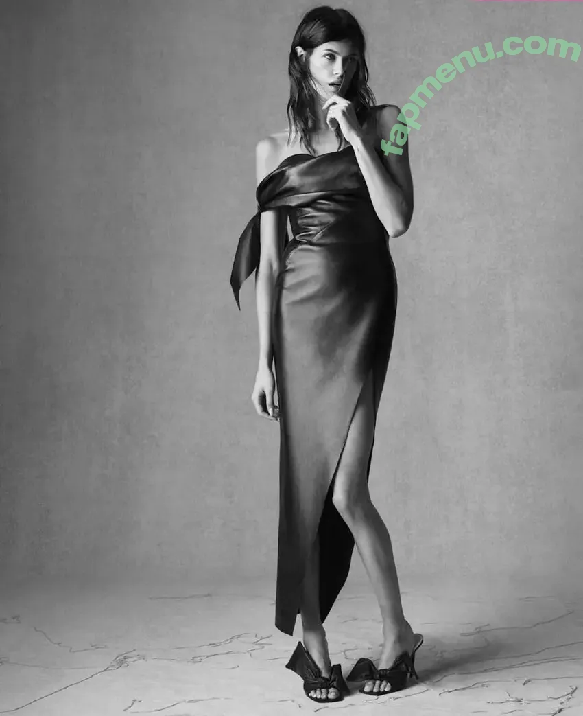 Kaia Gerber nude photo #1278 (KaiaGerber)