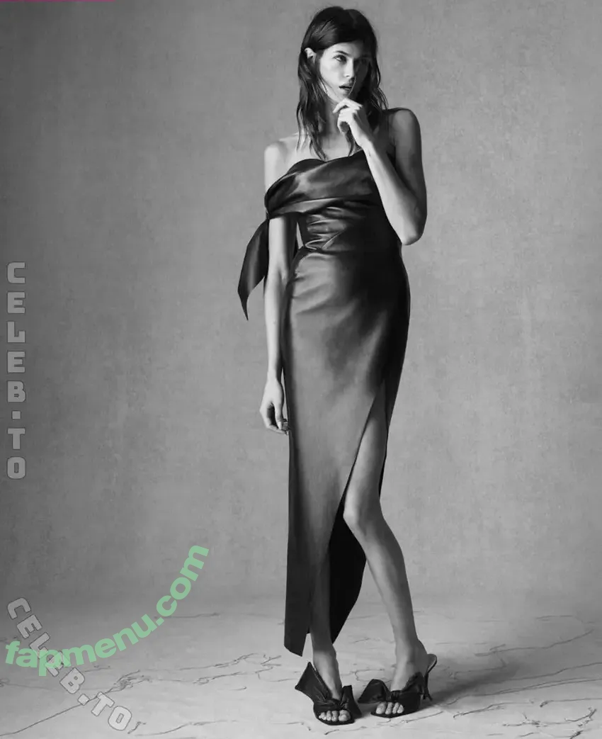 Kaia Gerber nude photo #1295 (KaiaGerber)