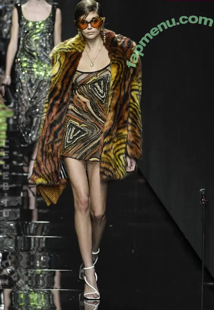 Kaia Gerber nude photo #1333 (KaiaGerber)