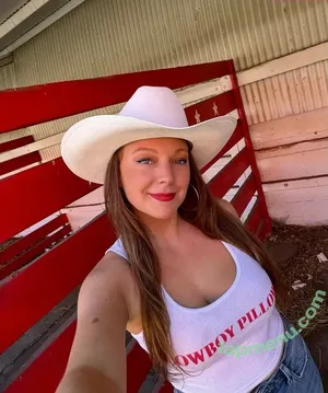 Kaitlin Butts / kaitlinbutts nude photo #0008