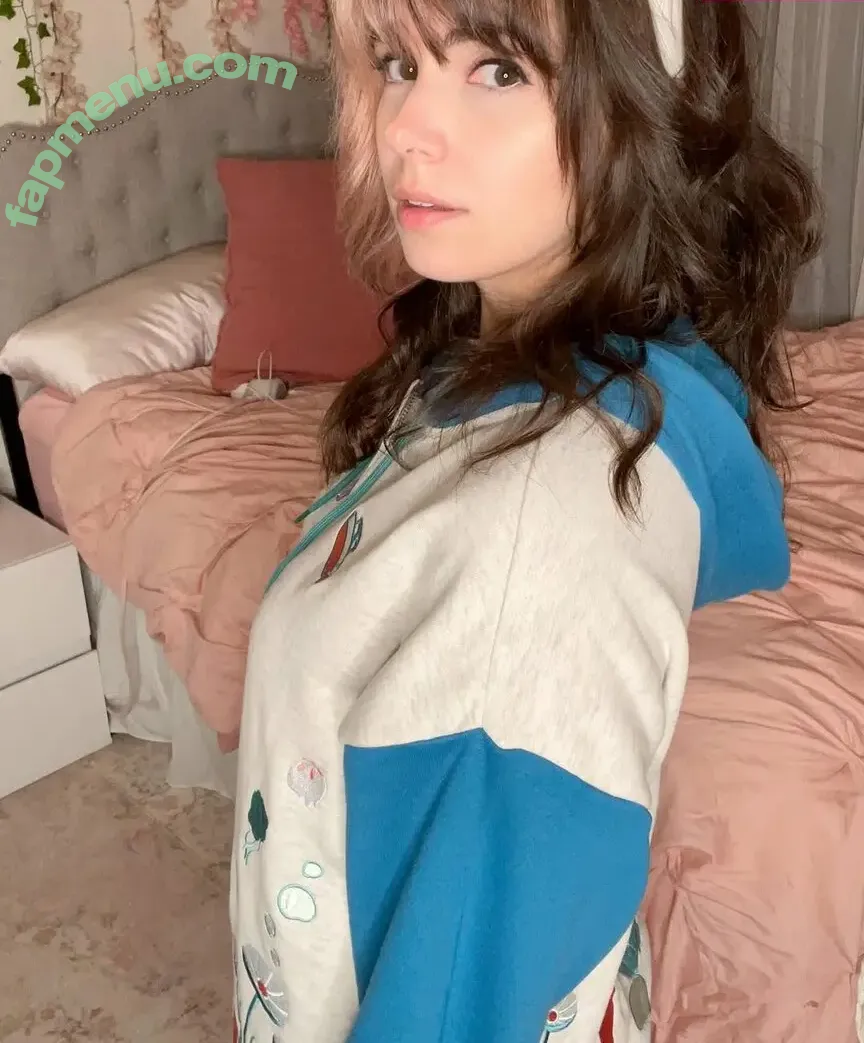 Kaitlin Witcher nude photo #0710 (kaitlinwitcher / piddleass)
