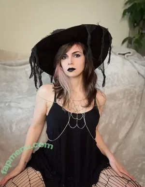 Kaitlin Witcher / kaitlinwitcher / piddleass nude photo #1063