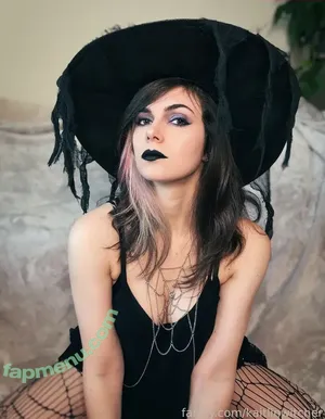 Kaitlin Witcher / kaitlinwitcher / piddleass nude photo #1065