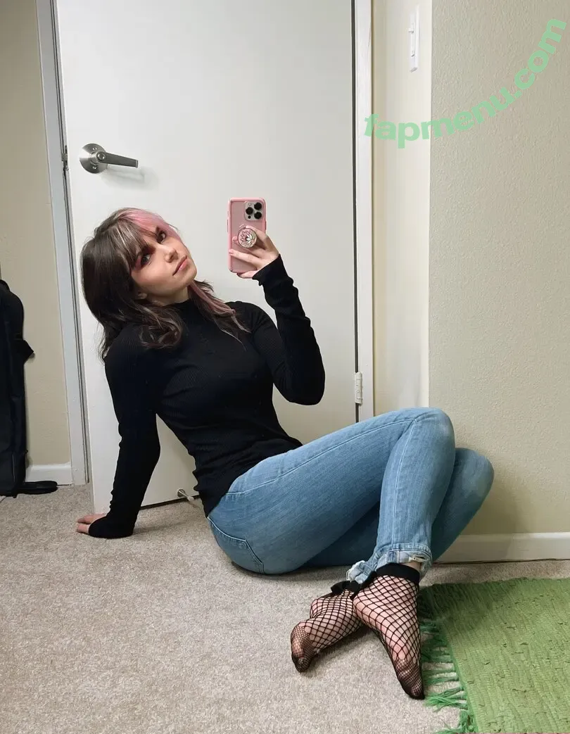 Kaitlin Witcher nude photo #1047 (kaitlinwitcher / piddleass)