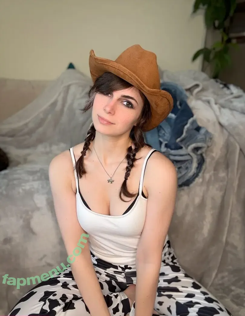 Kaitlin Witcher nude photo #1055 (kaitlinwitcher / piddleass)