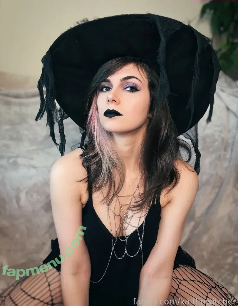 Kaitlin Witcher nude photo #1065 (kaitlinwitcher / piddleass)