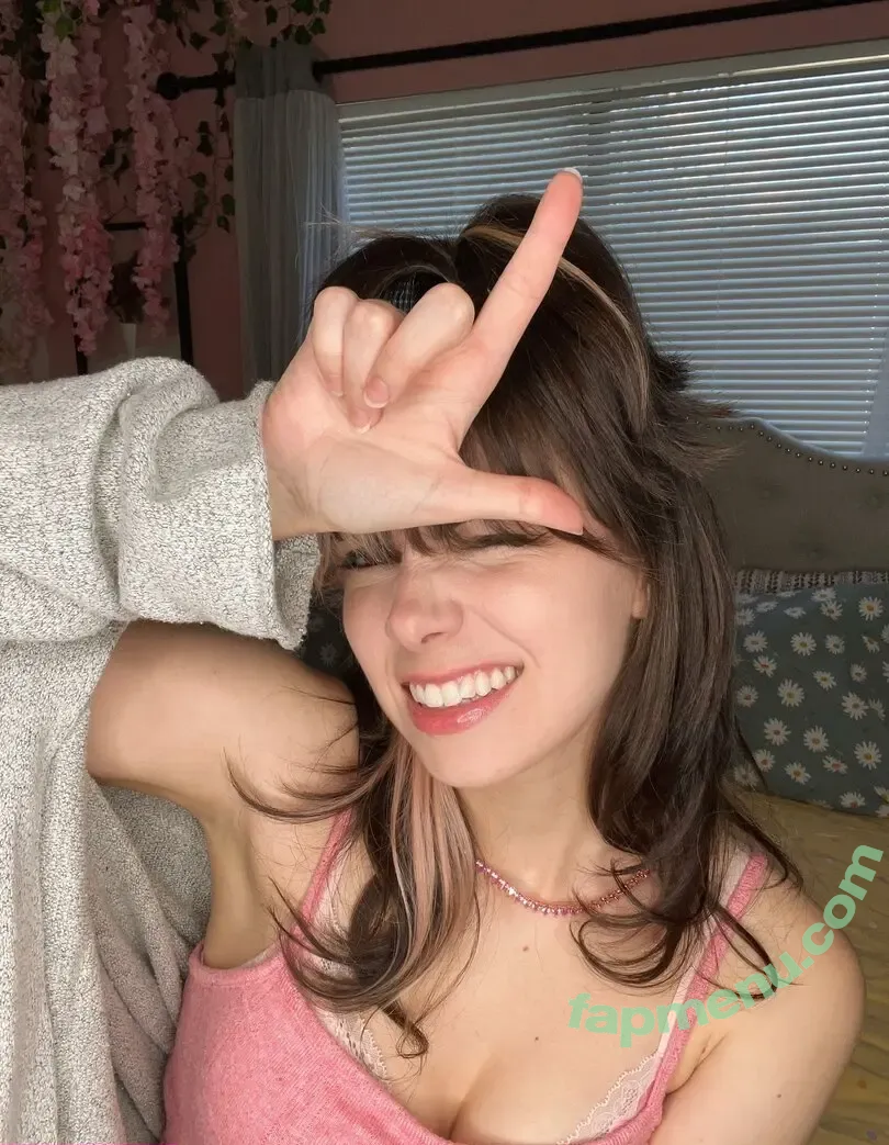 Kaitlin Witcher nude photo #1163 (kaitlinwitcher / piddleass)
