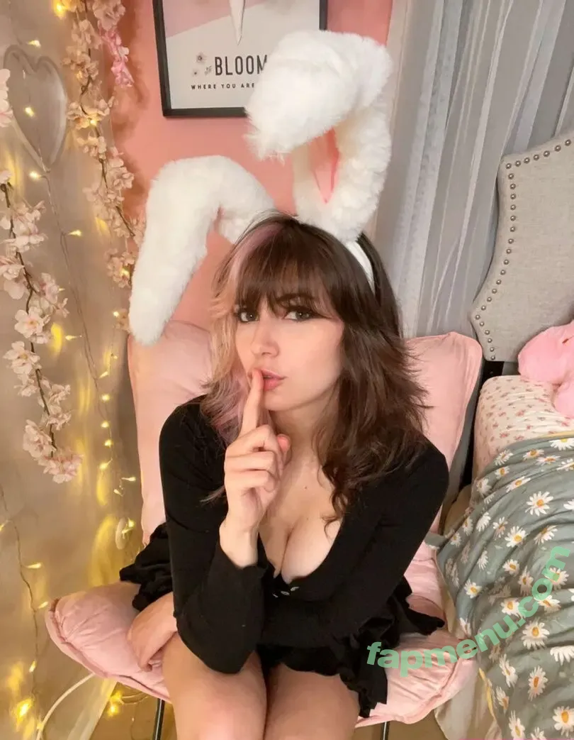 Kaitlin Witcher nude photo #1243 (kaitlinwitcher / piddleass)