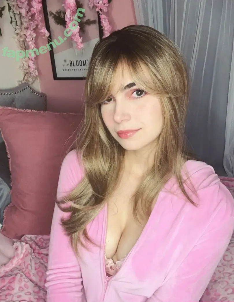 Kaitlin Witcher nude photo #1247 (kaitlinwitcher / piddleass)