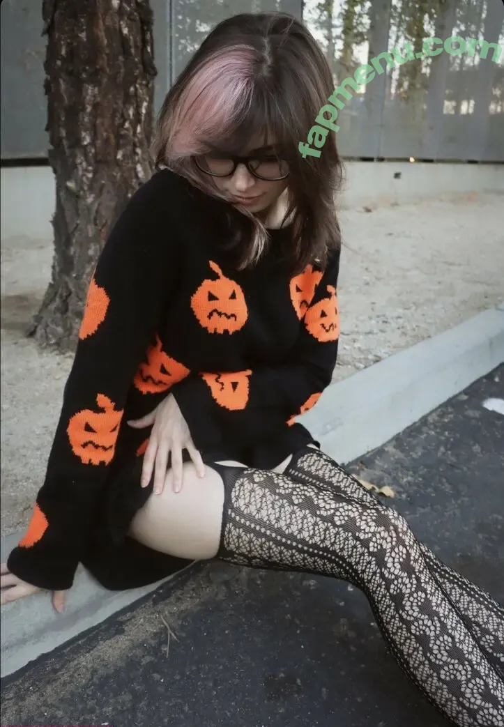 Kaitlin Witcher nude photo #1300 (kaitlinwitcher / piddleass)