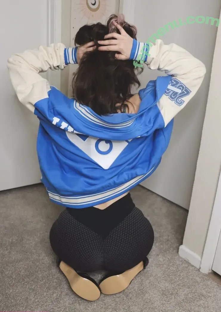 Kaitlin Witcher nude photo #1450 (kaitlinwitcher / piddleass)