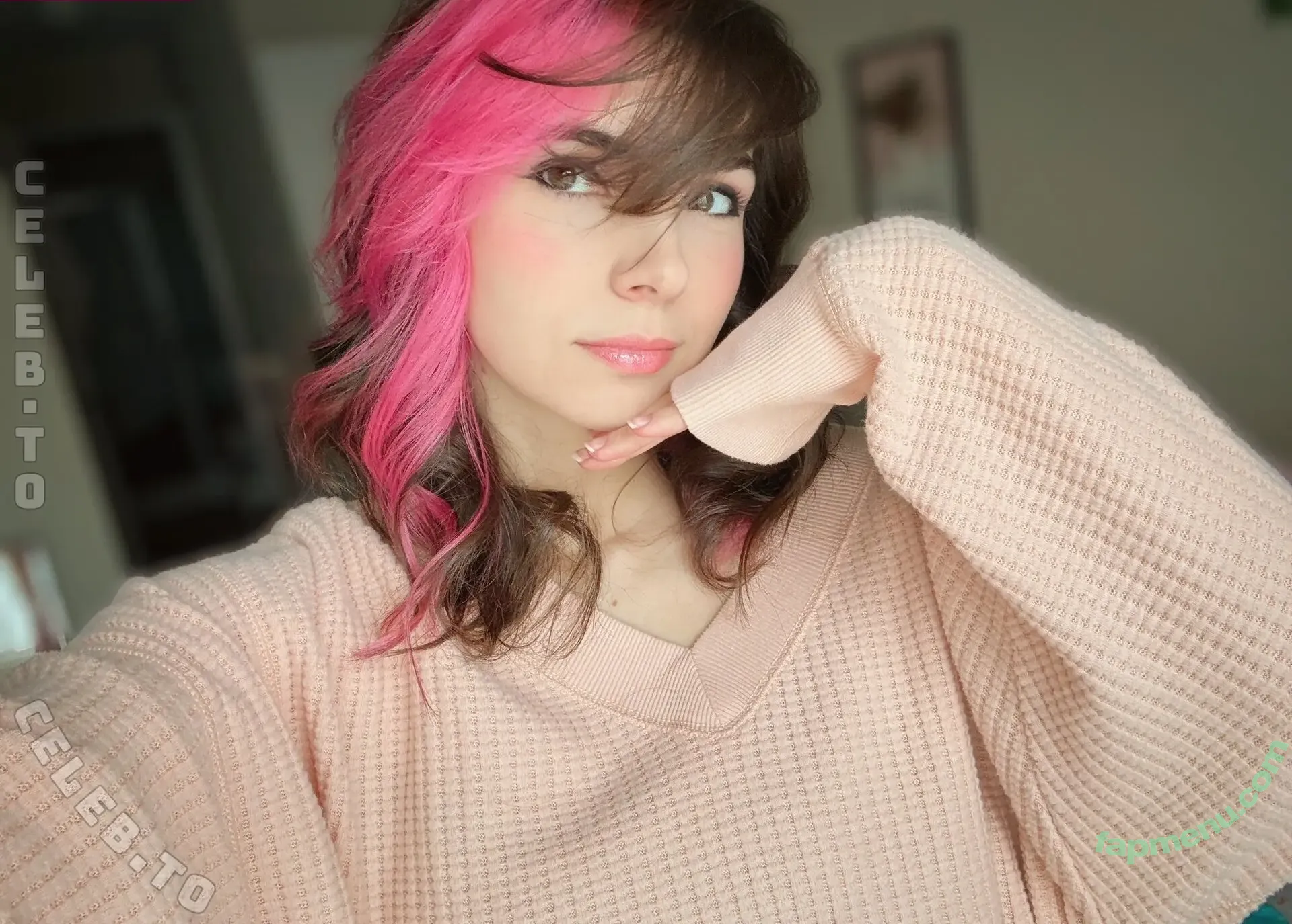 Kaitlin Witcher nude photo #1493 (kaitlinwitcher / piddleass)