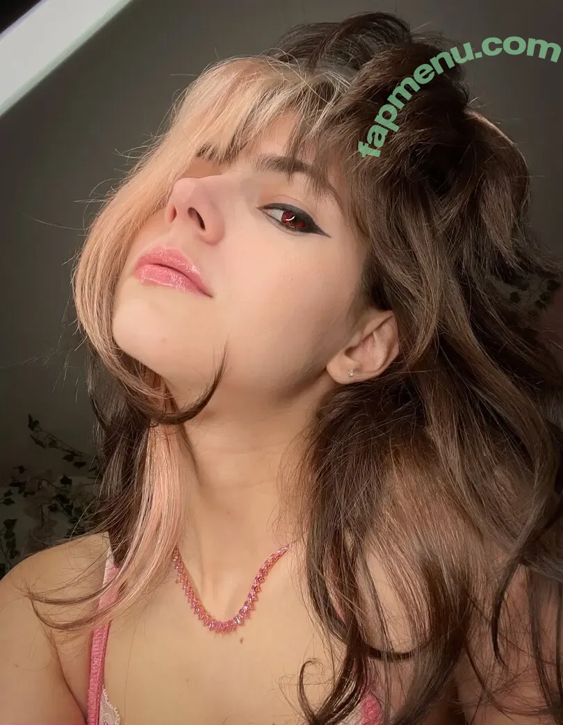 Kaitlin Witcher nude photo #1584 (KaitlinWitcher / piddleass)