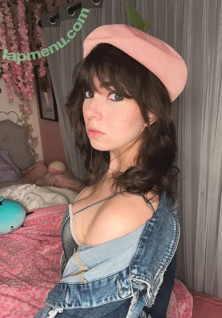 Kaitlin Witcher nude photo #1614 (KaitlinWitcher / Piddleass)