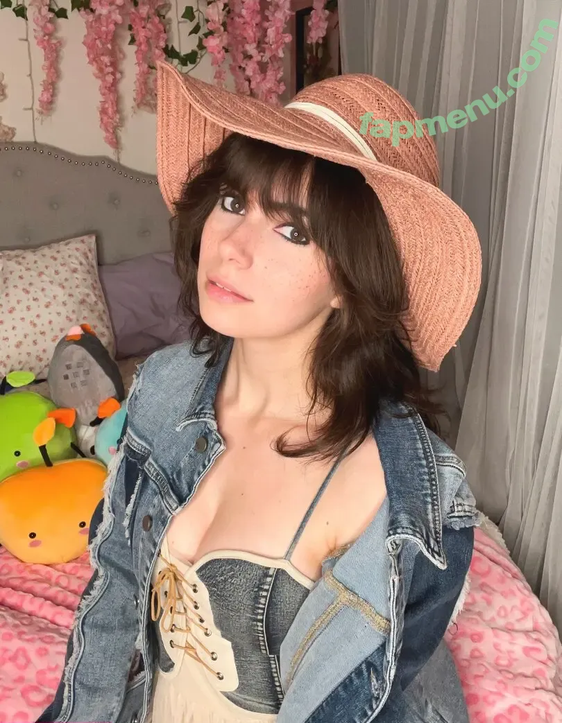 Kaitlin Witcher nude photo #1615 (KaitlinWitcher / Piddleass)