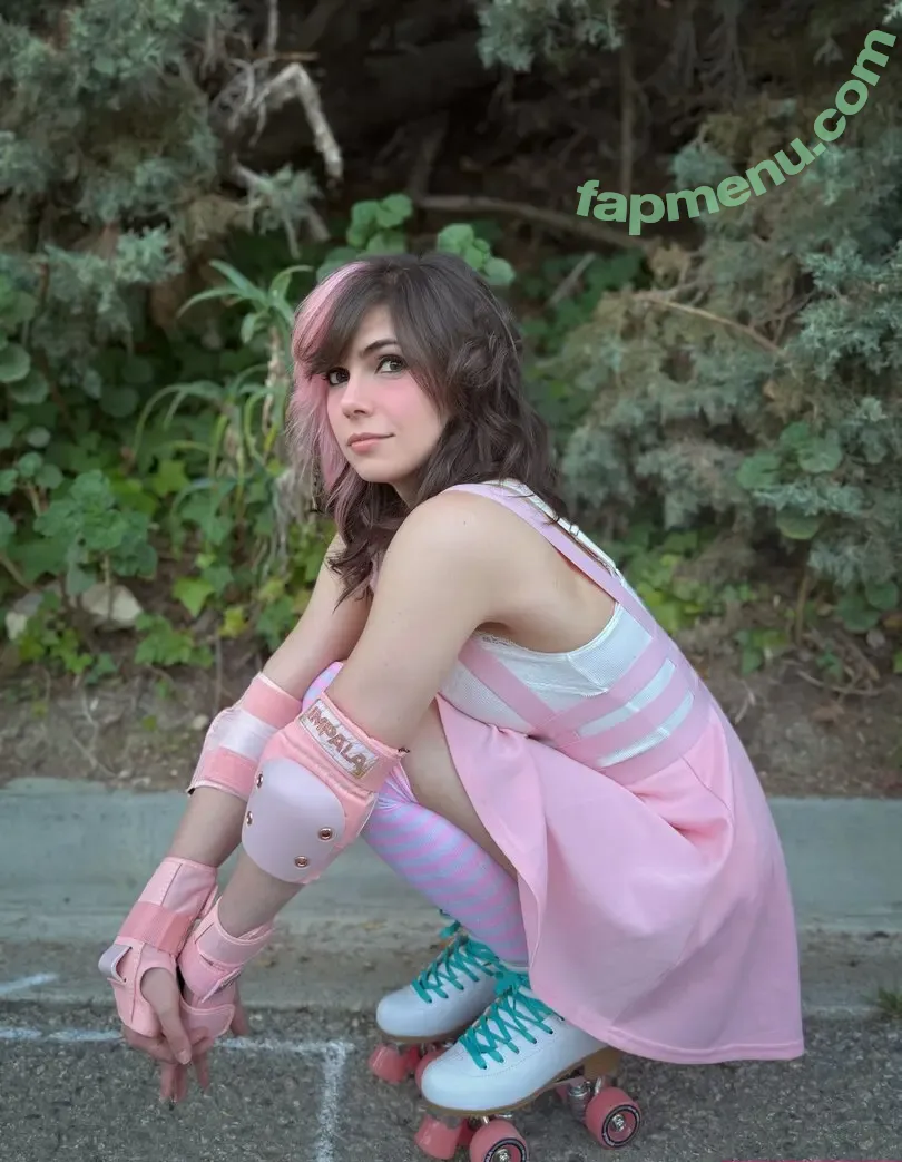 Kaitlin Witcher nude photo #1629 (KaitlinWitcher / Piddleass)