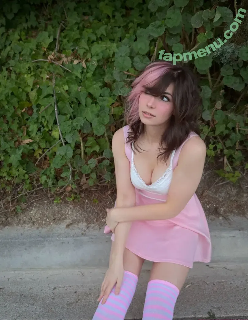 Kaitlin Witcher nude photo #1643 (KaitlinWitcher / Piddleass)