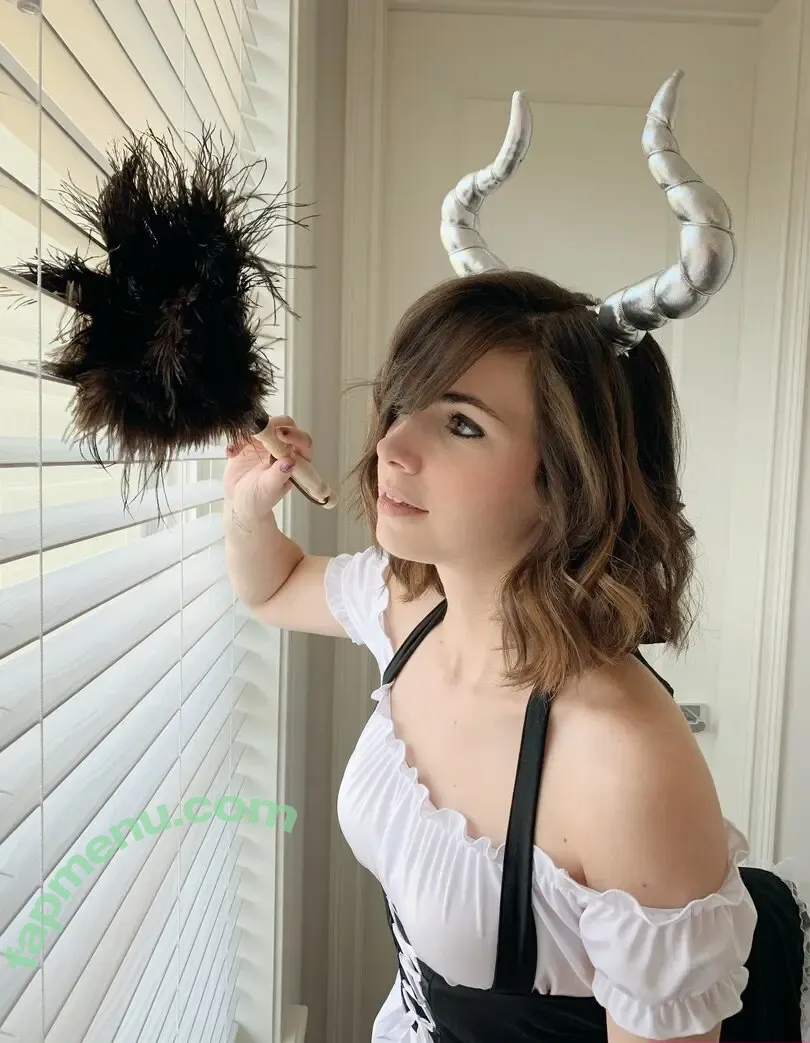 Kaitlin Witcher nude photo #1661 (KaitlinWitcher / piddleass)