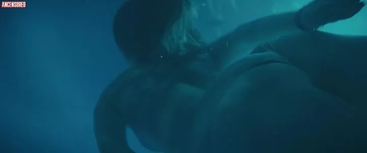 Kaitlyn Dever / KaitlynDever nude photo #0016