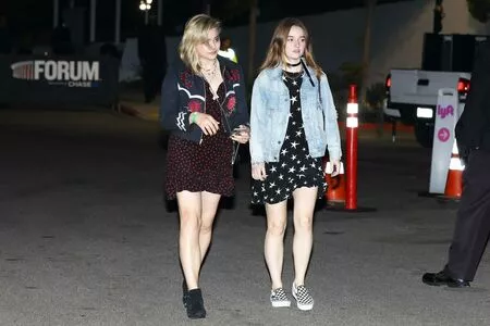 Kaitlyn Dever / KaitlynDever nude photo #0028