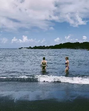 Kaitlyn Dever / KaitlynDever nude photo #0037