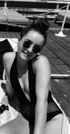 Kaitlyn Dever / KaitlynDever nude photo #0075