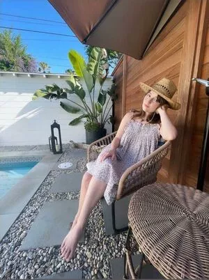 Kaitlyn Dever / KaitlynDever nude photo #0076